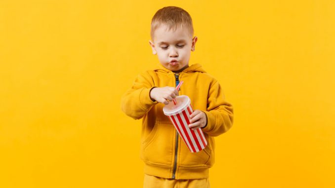 child drinking soda and behavioural problems