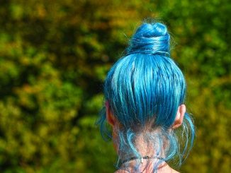 blue hair colourant. Dimethiconol.