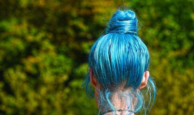 blue hair colourant. Dimethiconol.
