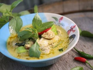 Thai green curry in a bowl.