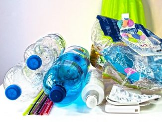 Plastic waste such as flexible packaging is a global concern.