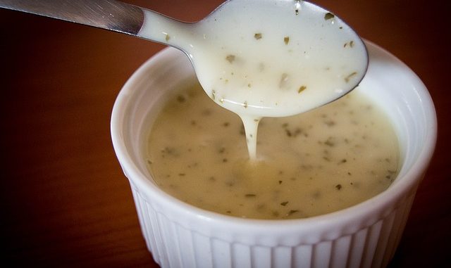 Salad dressing in a pot. An example using a modified starch.