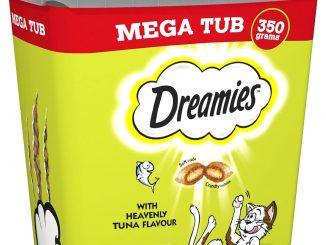 Dreamies Cat Treats, Tasty Snacks with Delicious Tuna Flavour, Pack of 2 (2 x 350 g)