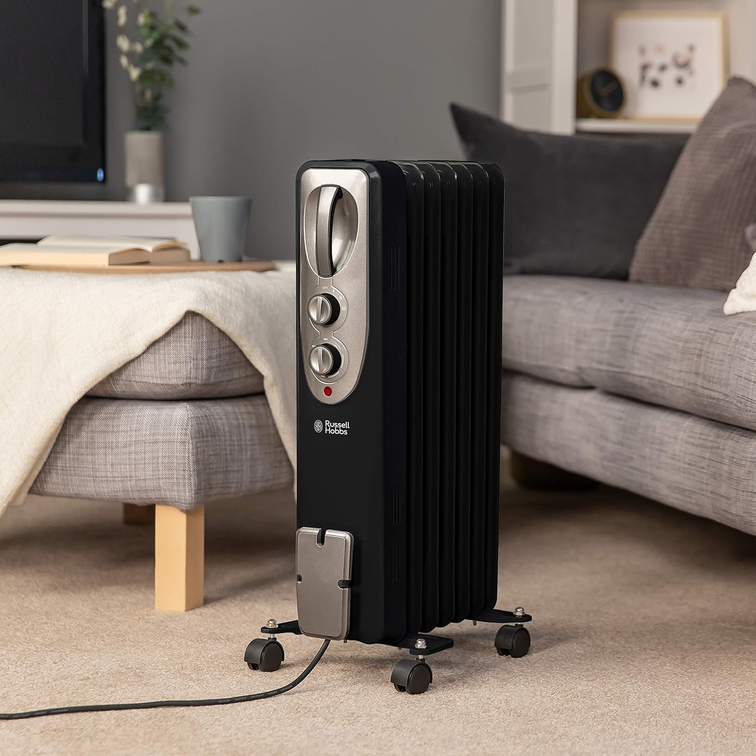 Russell Hobbs 1500W/1.5KW Oil Filled Radiator, 7 Fin Portable Electric Heater - Black, Adjustable Thermostat with 3 Heat Settings, Safety Cut-off, 15 m sq...